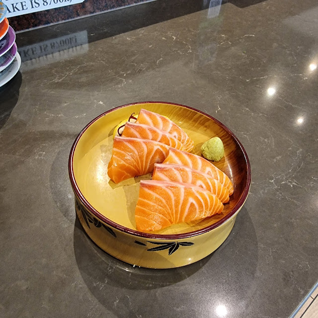 Small Salmon Sashimi