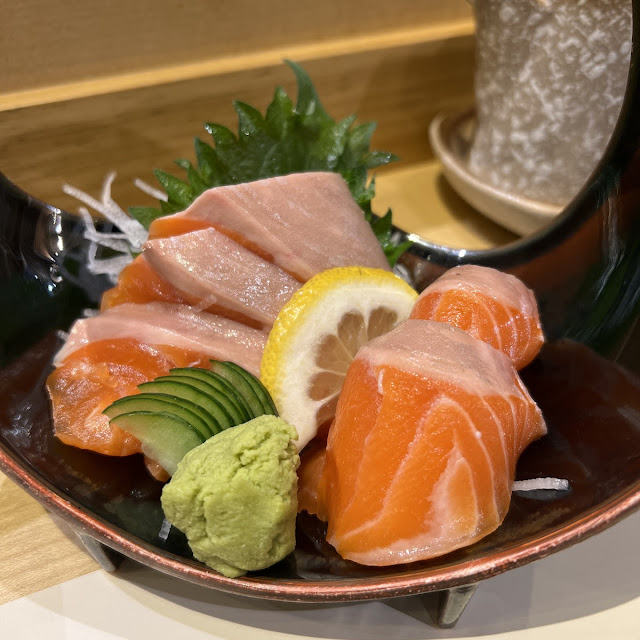 Salmon Sashimi 7 pcs