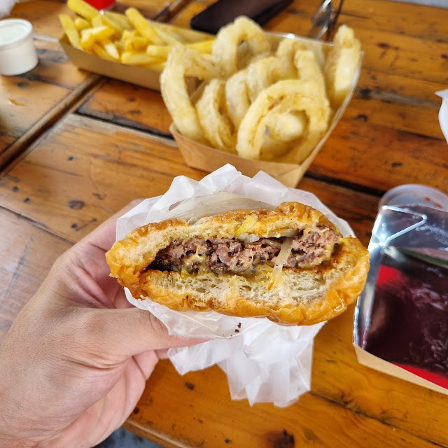 Steamed Burger