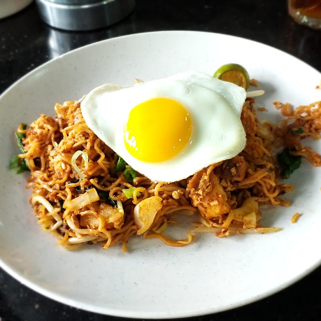 Maggi Goreng Telur Mata Kerbau