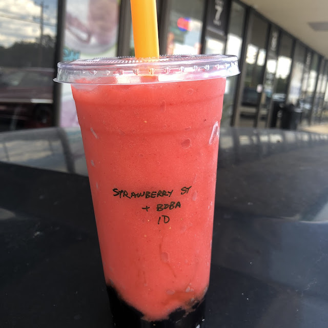 Strawberry Smoothie with Boba