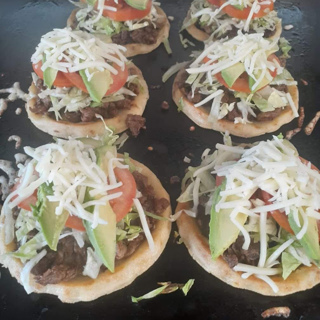 Gorditas Y Sopes