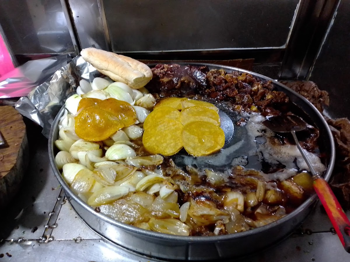 Tacos y tortas de cecina el sabrosón