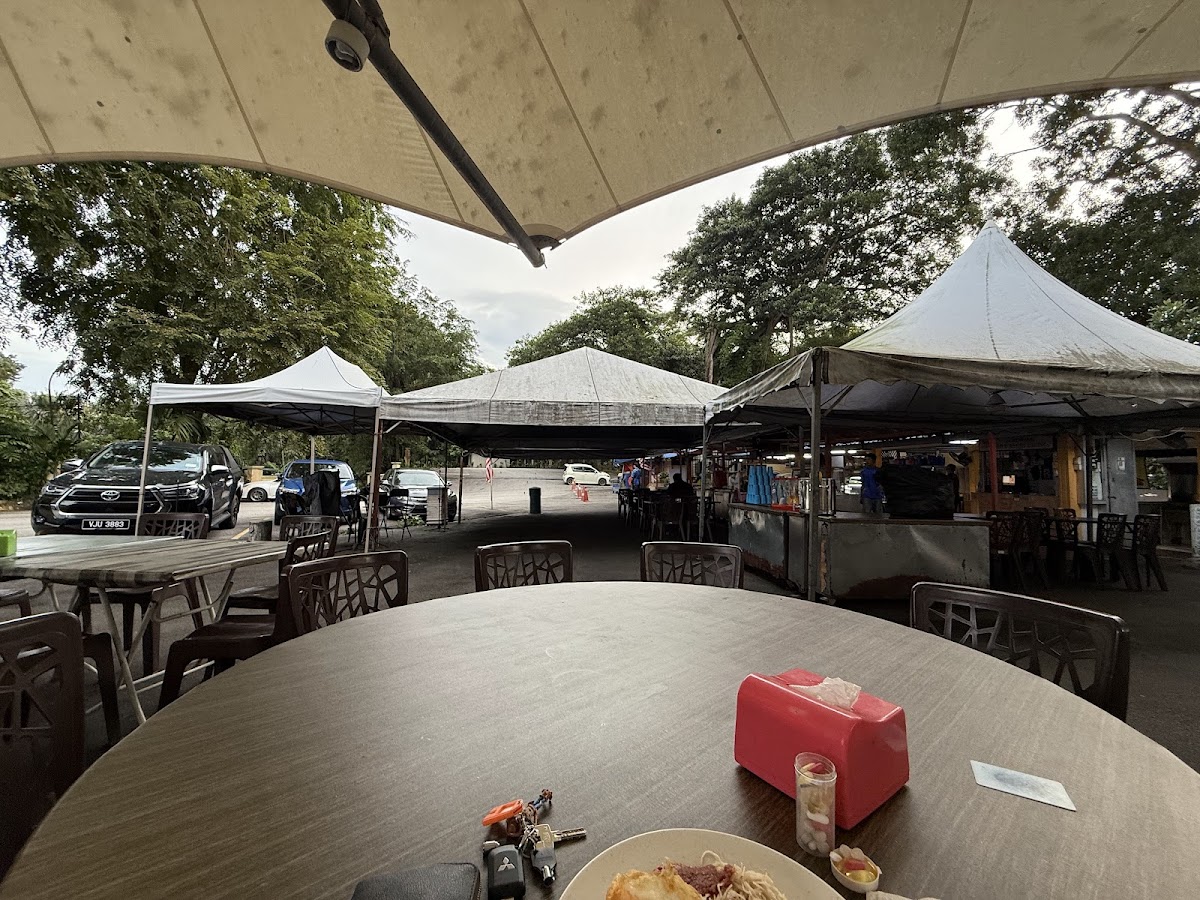 Taman Tugu Cafe & Catering (Fish Head Curry & Ayam Kampung)