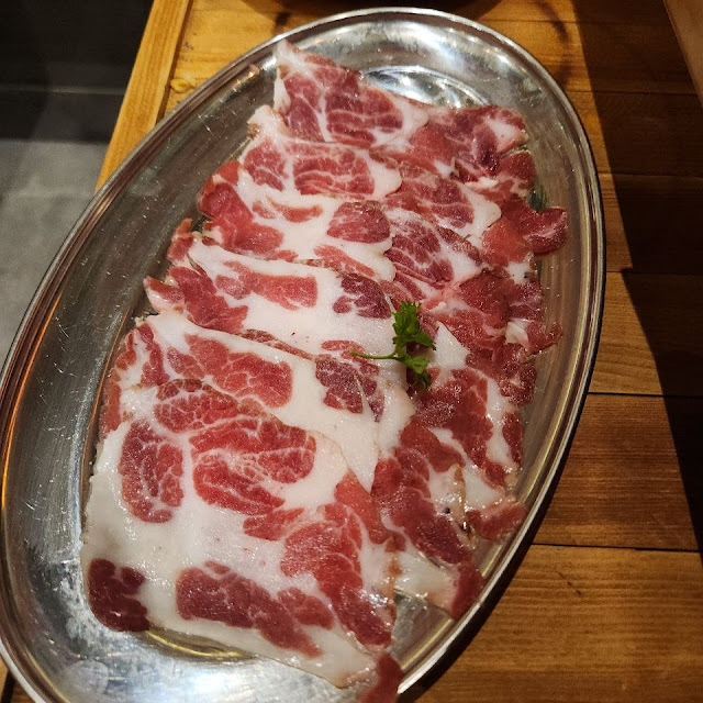 Pork Shoulder Slice