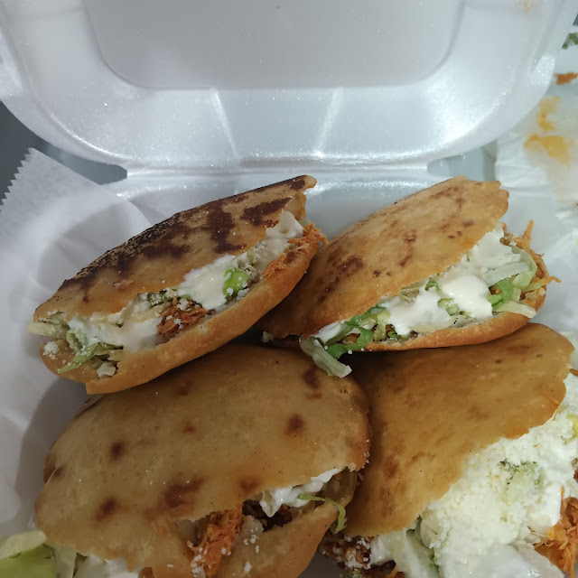 Gordita de Pollo