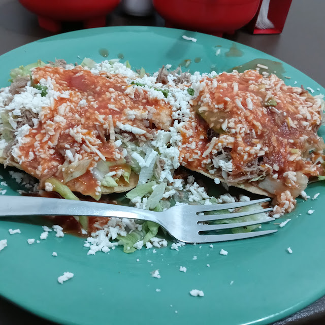 Tamal de Hoja de Maíz Y Tostada