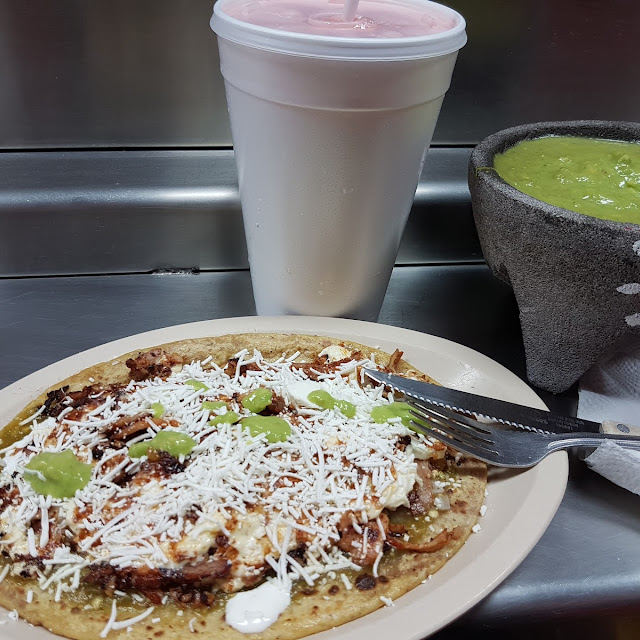 Huarache Con Quesillo