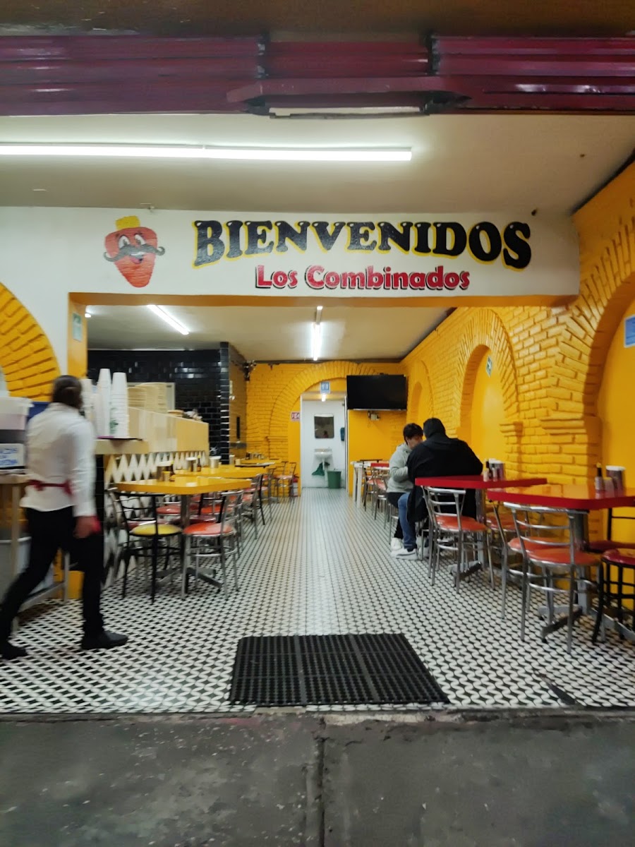 Taquería los Combinados