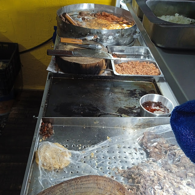 Venga Y Pruebe Nuestros Ricos Y Deliciosos Tacos