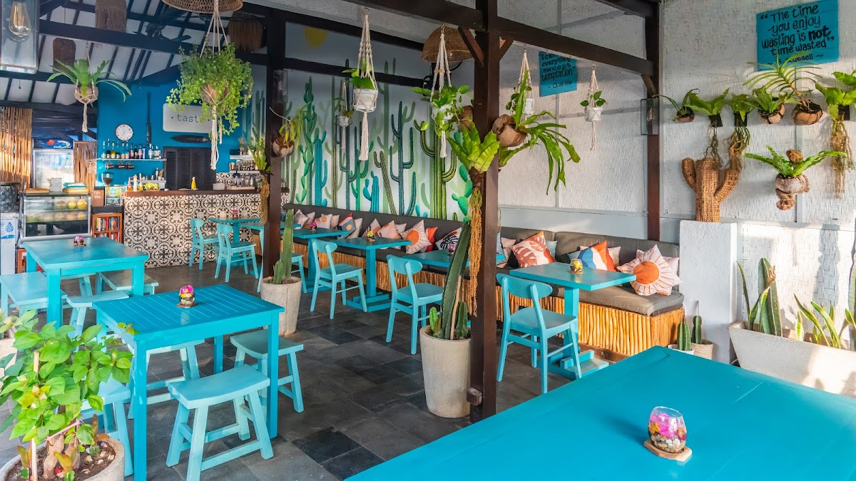 Taste Café & Restaurant