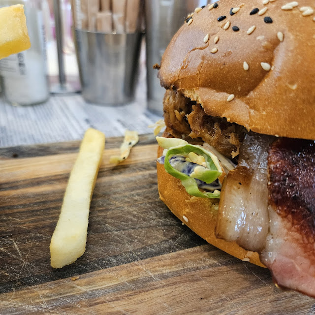 Pulled Pork Burger