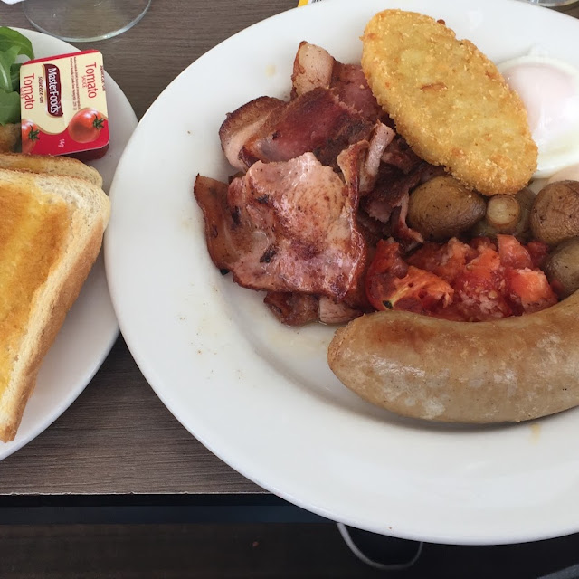 Pork Sausages & Eggs