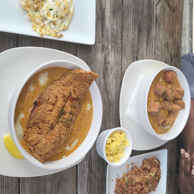 Salmon Bites & Grits