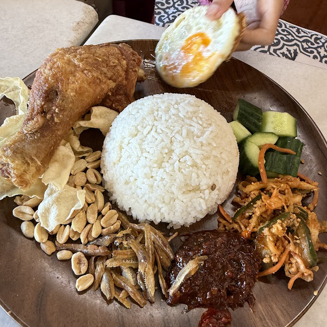 Nasi Lemak W Beef Rendang