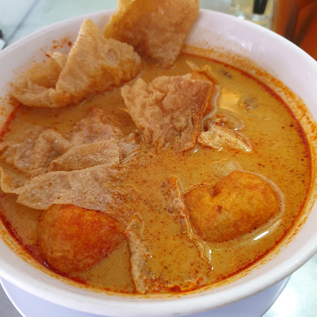 curry laksa mee 咖哩辣沙