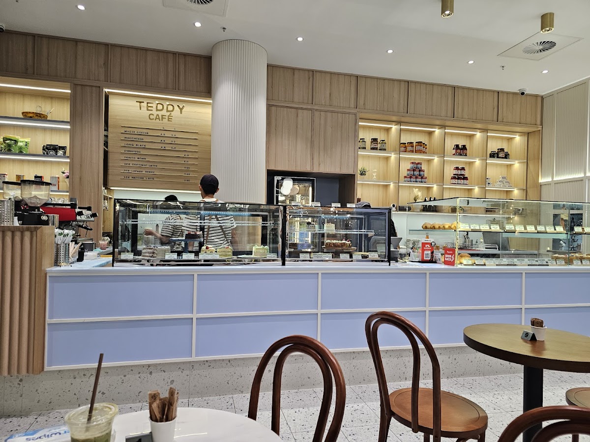 Teddy Cafe