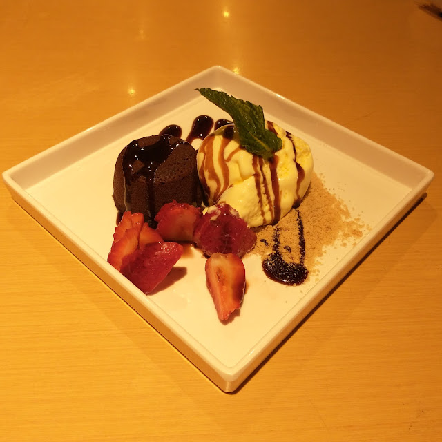 Petit Gateau Com Sorvete de Creme