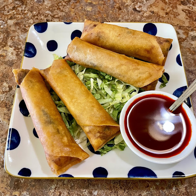 Crispy Veggie Spring Rolls 素春卷