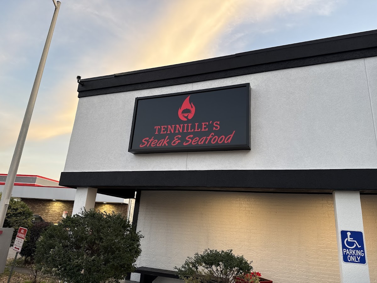 Tennille’s Steak & Seafood