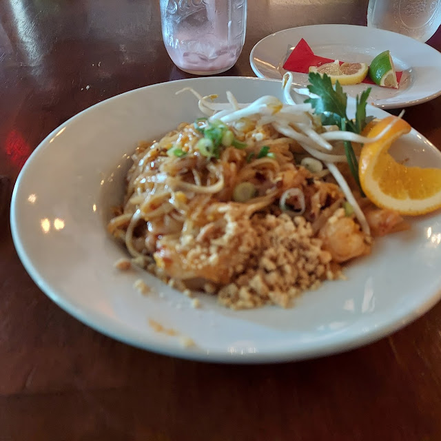5 Spice Star Pad Thai