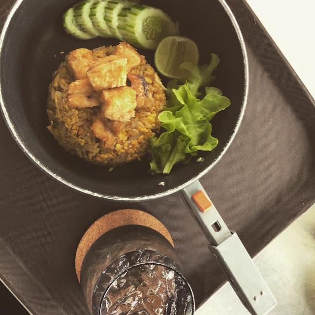 ข้าวผัดปลาทะเล
