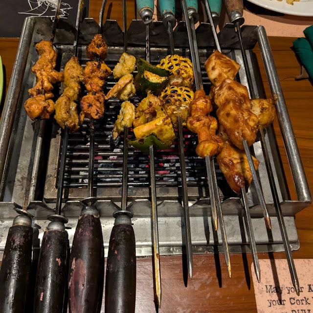 Non Veg Assorted Pirate Barbeque Box Meal Serves 3