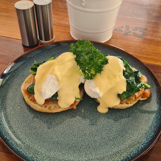 Eggs Benedict