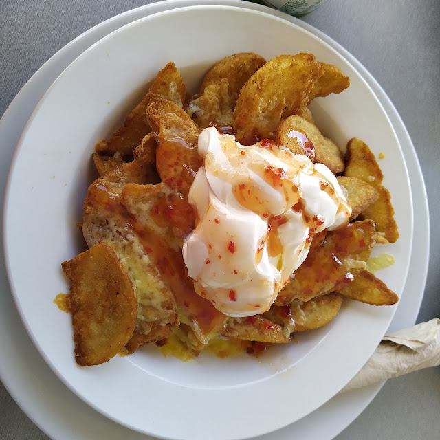 Wedges with Sour Cream and Sweet Chilli