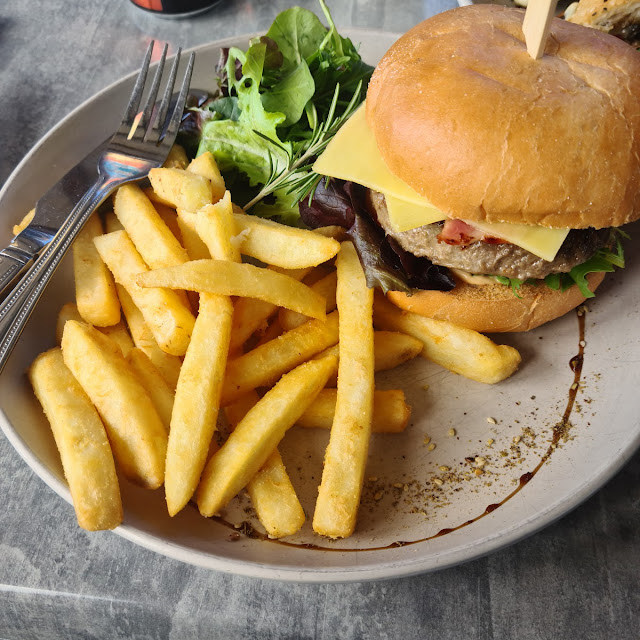 Angus Burger