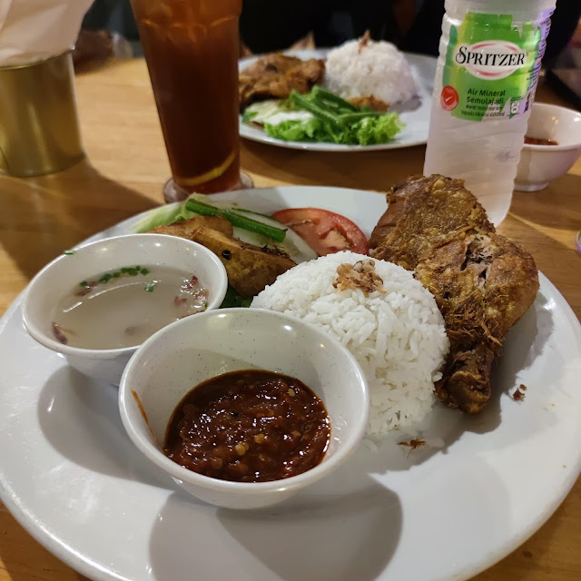 Nasi Ayam Penyet