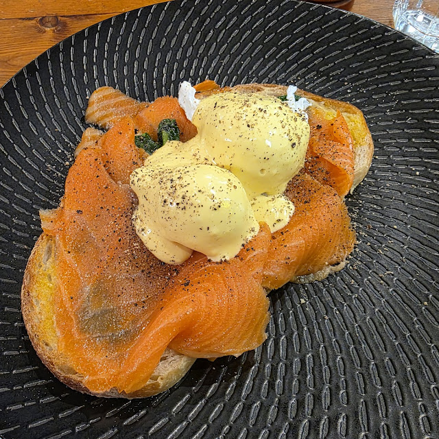 Eggs Benny with Smoked Salmon