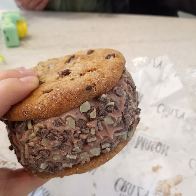 Ice Cream Sandwich