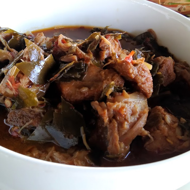 แกงหมูใบชะมวง