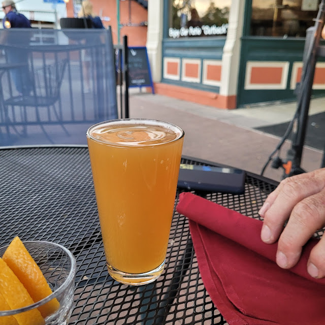 Blue Moon Belgian White