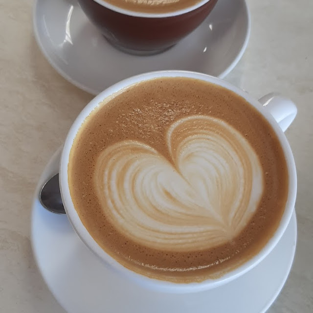 Large Flat White and Flat White