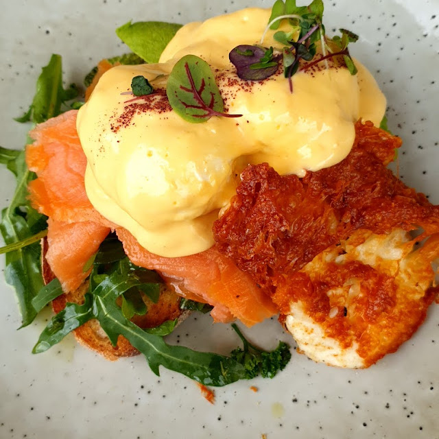 Eggs Benny