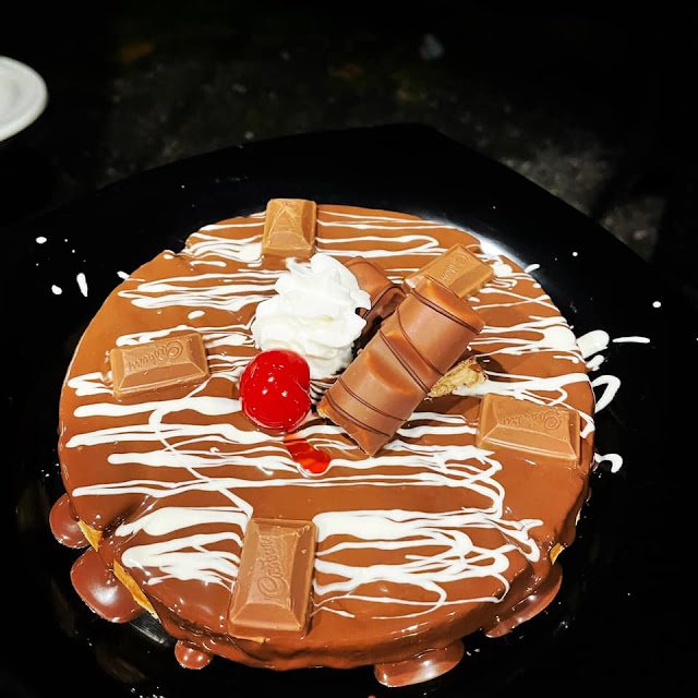 Flooded Chocolate Waffle