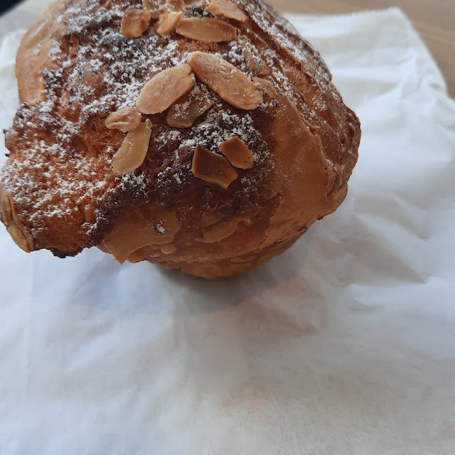 Almond Croissant