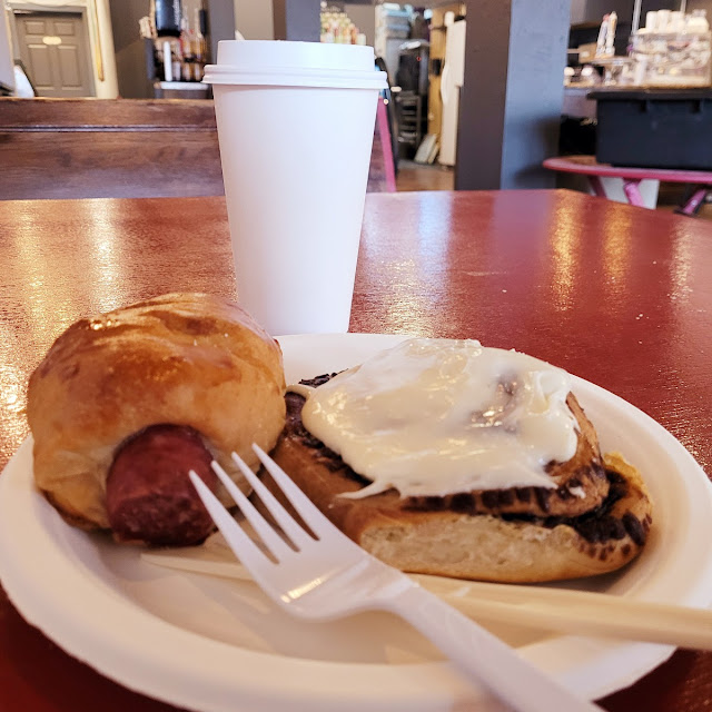 Kolache & Cinnamon Roll