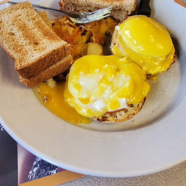 Eggs Benedict