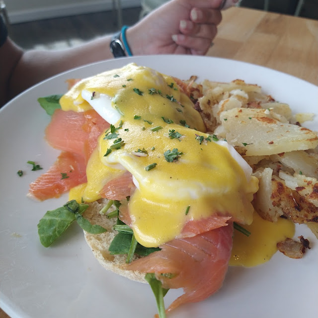 Smoked Salmon Eggs Benedict