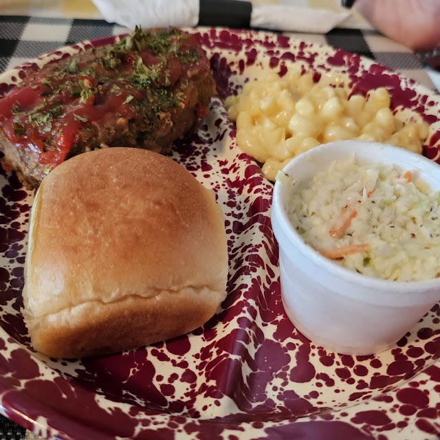 Coleslaw Mac and Cheese Meatloaf