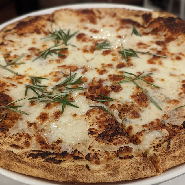 Garlic & Cheese Bread