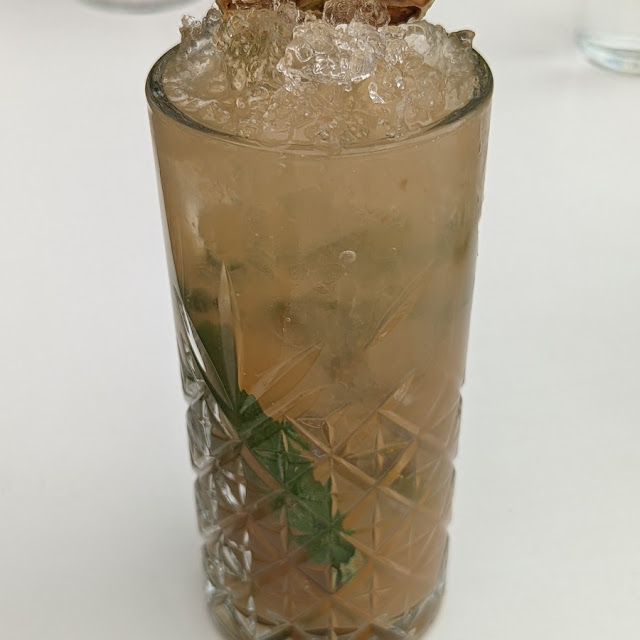 Apple & Lychee Mojito