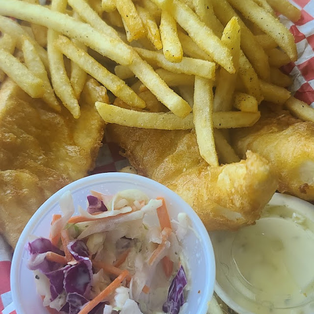 Fresh Catch Walleye Basket