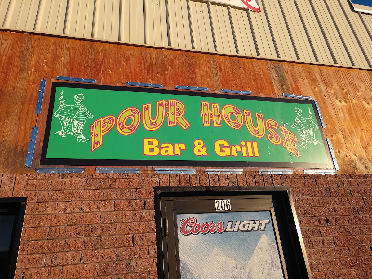 The Pour House Bar & Grill Roseau