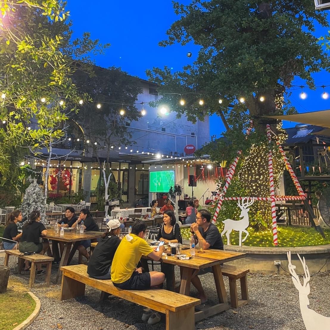The Rabbit's Grove Cafe & Restaurant
