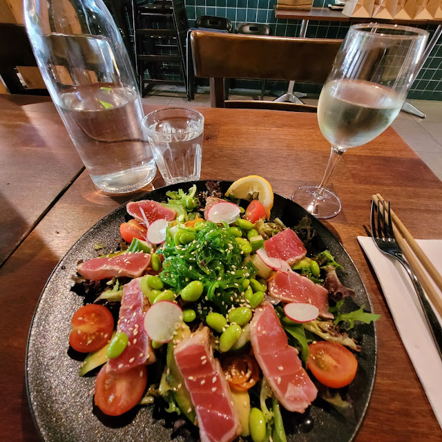 Tuna Tataki Salad