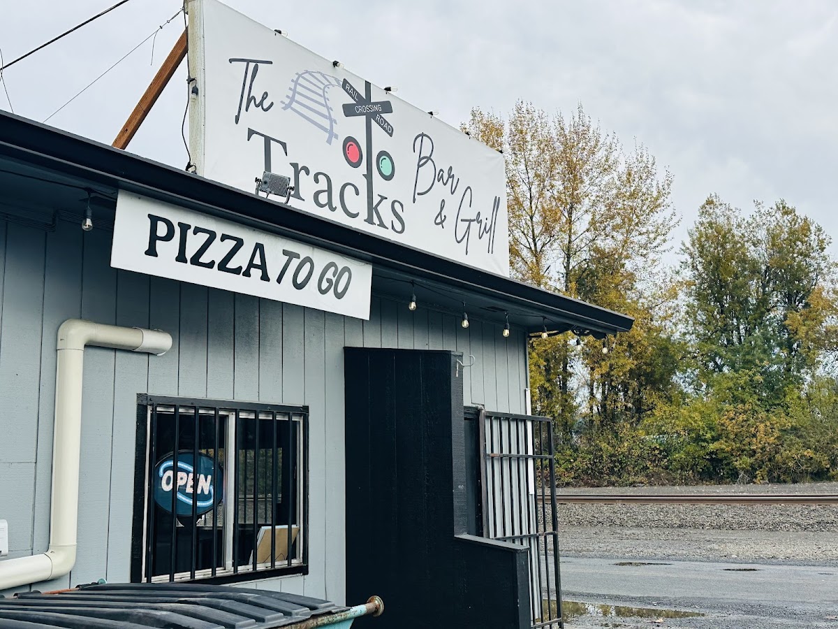 The Tracks Bar & Grill